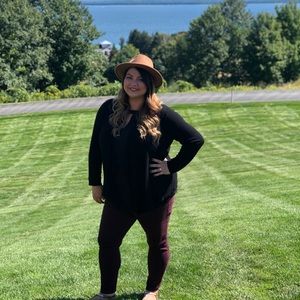 Meet your Posher, Tabitha